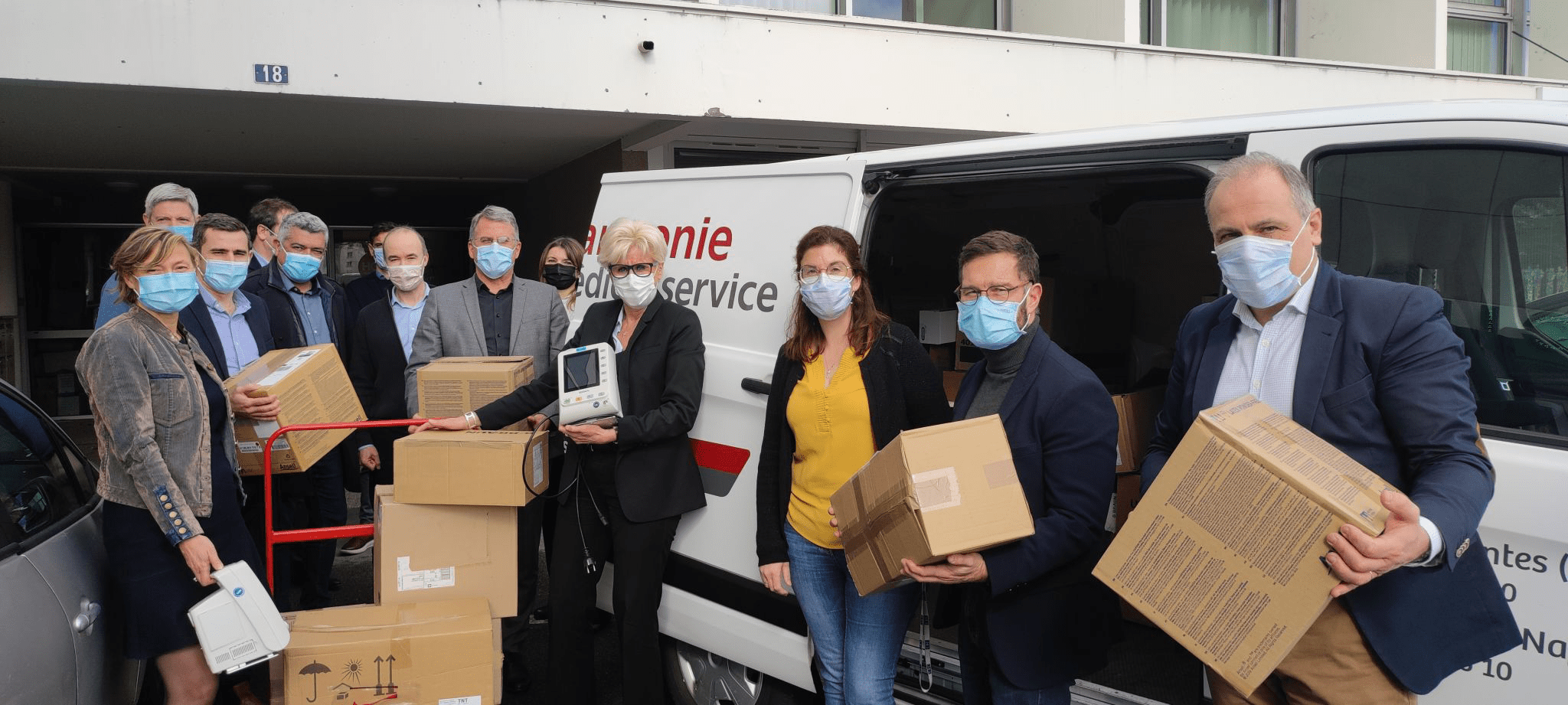 Collecte et envoi de médicaments et de matériel médical 