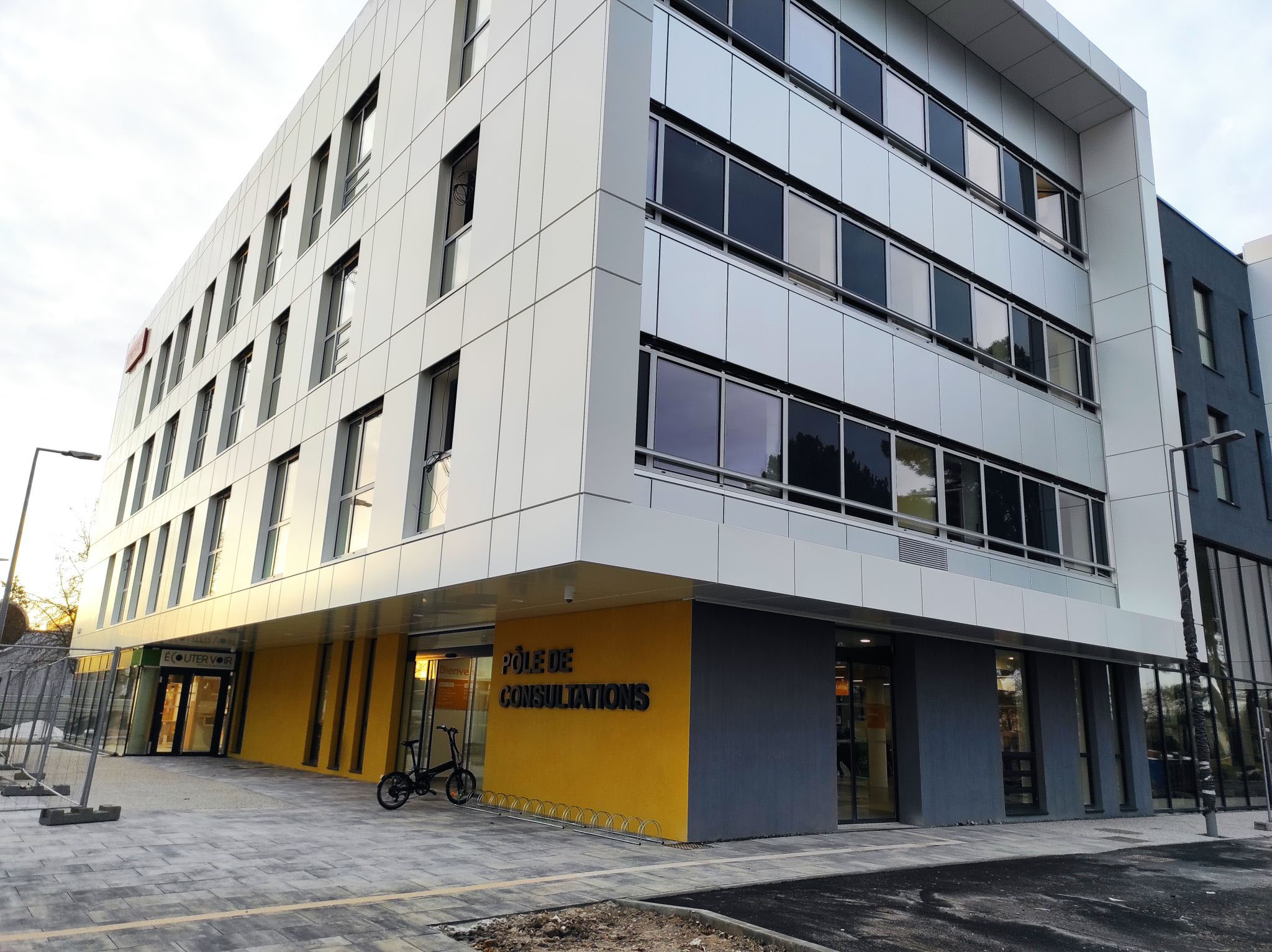 Un centre de consultations innovant en Gironde