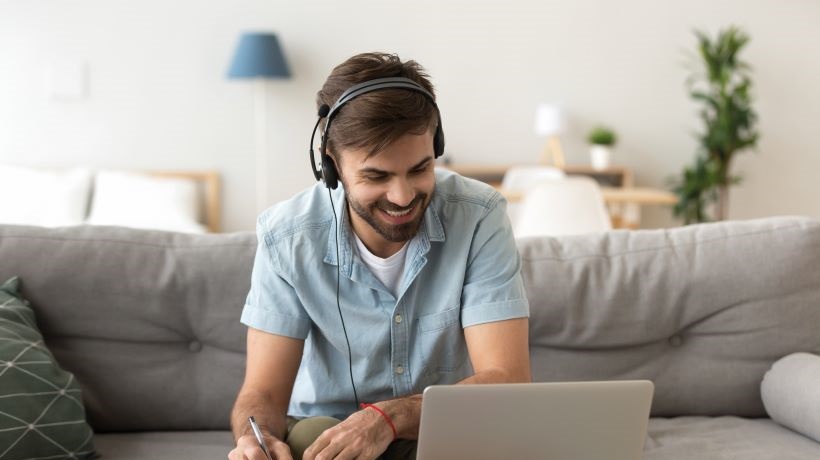 Lancement du podcast « Mon job avec l’IA »