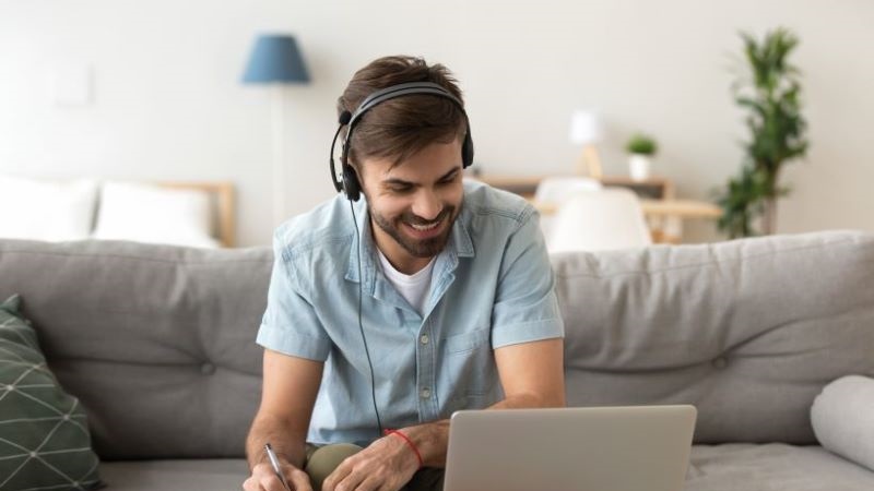 Lancement du podcast « Mon job avec l’IA »